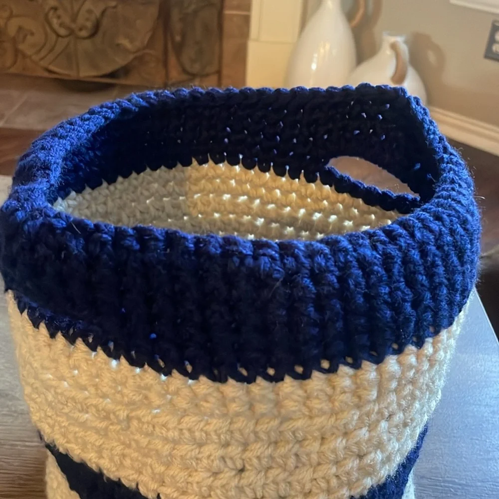 Crochet Handle Basket Navy Cream Block Stripe Handmade Handcrafted Yarn BIG NEW